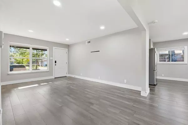 Dallas, TX 75214,6611 Highgate Lane