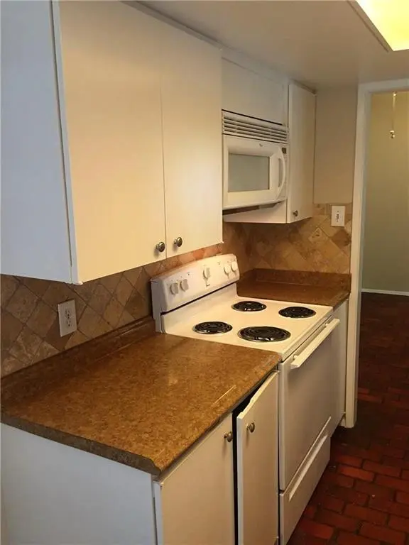 Dallas, TX 75254,7618 Village Trail Drive