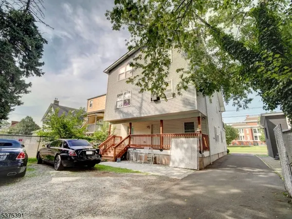 Linden City, NJ 07036,725 N Wood Ave