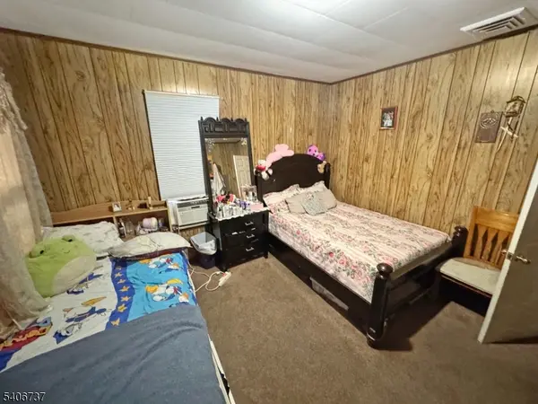 Hackensack City, NJ 07601,113 Kansas St