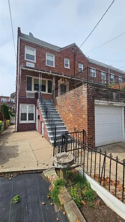 2710 Ford ST, Brooklyn, NY 11235