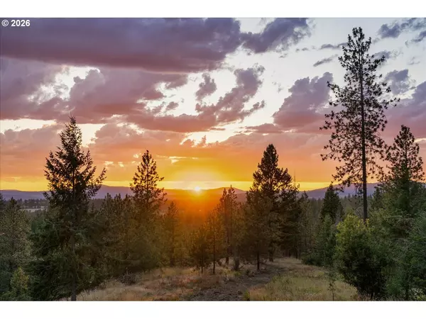 5865/5877 Weaver Way, Deer Park, WA 99013