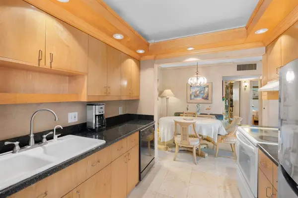 Hollywood, FL 33020,1840 Dewey St #101