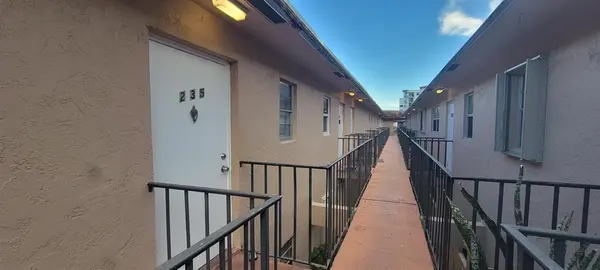 Boca Raton, FL 33432,600 SW 2nd Ave #235