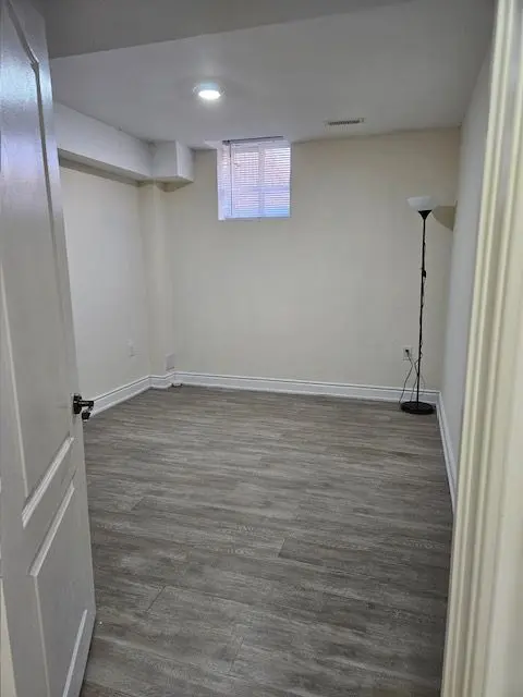 Brampton, ON L6X 5P1,49 Dawes RD E