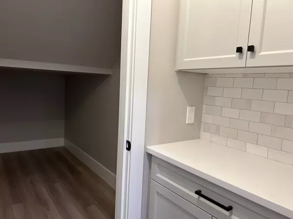 Saugeen Shores, ON N0H 2L0,242 SOUTH RANKIN ST #2