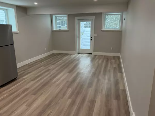 Saugeen Shores, ON N0H 2L0,242 SOUTH RANKIN ST #2