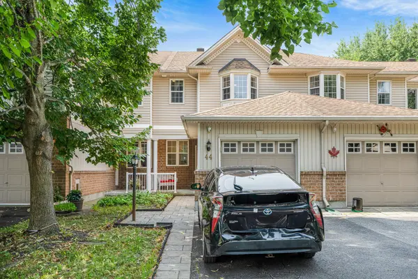 Kanata, ON K2K 3M4,44 TOBERMORY CRES