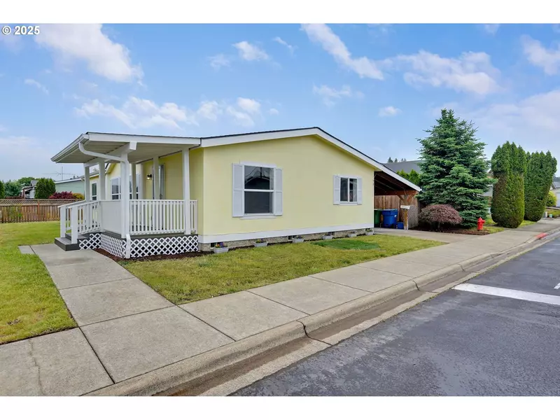 1015 OAK ST ##74, Silverton, OR 97381