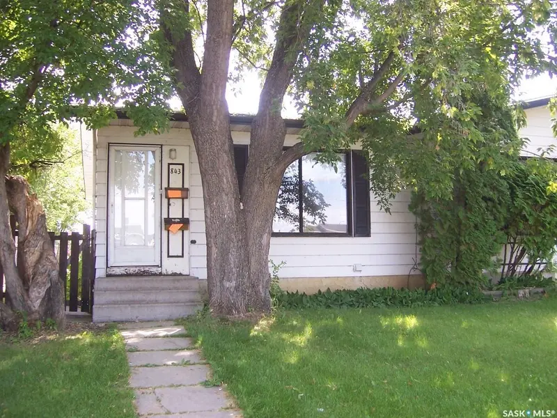843 7TH STREET E, Prince Albert, SK S6V 6T3
