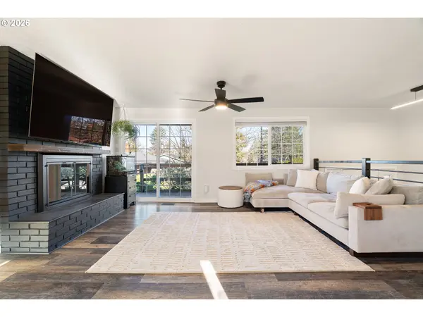 Gresham, OR 97030,1527 NE LA MESA PL