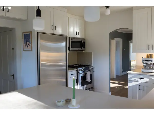 Newberg, OR 97132,24085 NE SUNNYCREST RD