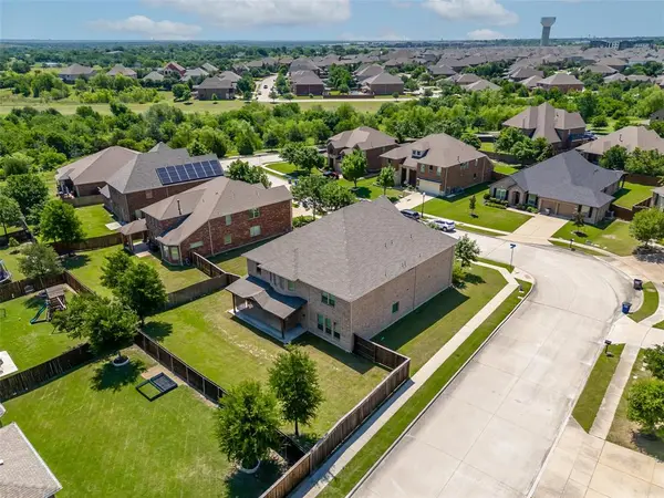 5207 Seth Avenue, Sachse, TX 75048