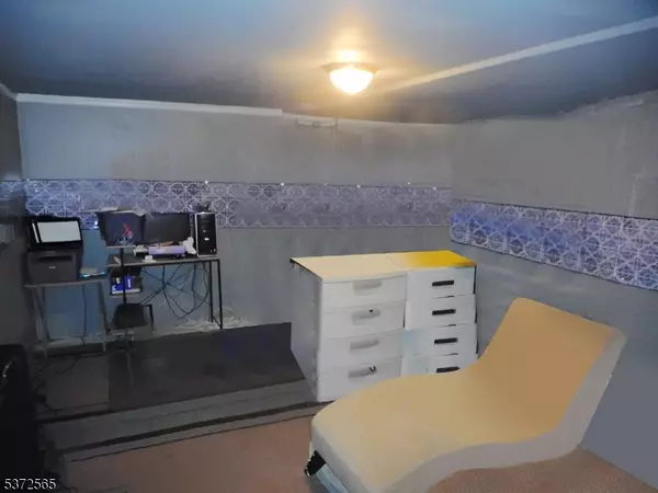 Clifton City, NJ 07011,87 Merselis Ave