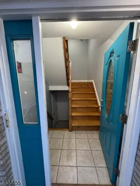 Elizabeth City, NJ 07206,323 Bond St