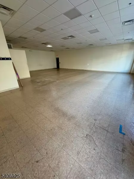 Newark City, NJ 07105,198 Ferry St