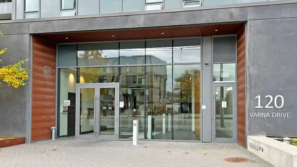 Toronto C04, ON M6A 0B3,120 Varna DR #305