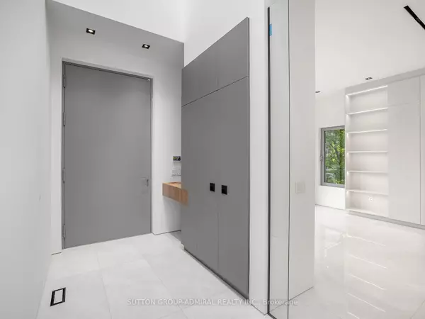 Toronto C04, ON M5N 2N7,157 Old Forest Hill RD