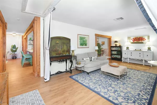 Hobe Sound, FL 33455,5654 SE Orange Blossom Trl