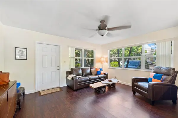 Hollywood, FL 33020,1930 Jackson St #1