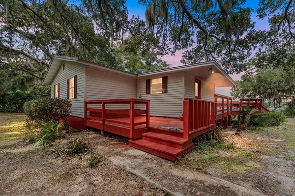 Hawthorne, FL 32640,140 Morris Lake Drive