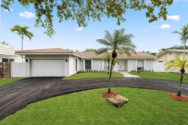 3411 N Park Rd, Hollywood, FL 33021