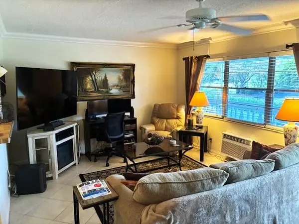 Deerfield Beach, FL 33442,260 Newport P #260