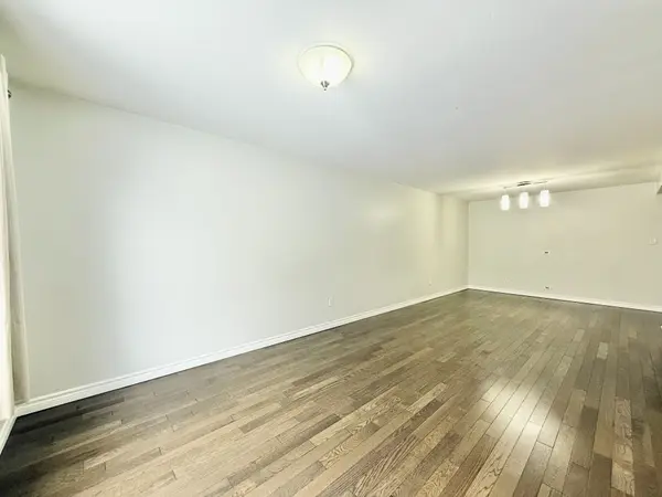 Brampton, ON L6T 2B7,164 Earnscliffe CIR #Upper