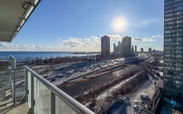 Toronto W01, ON M6S 5B3