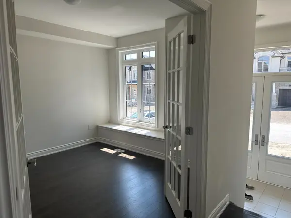 7 Ann Mckee ST, Caledon, ON L7C 4M8