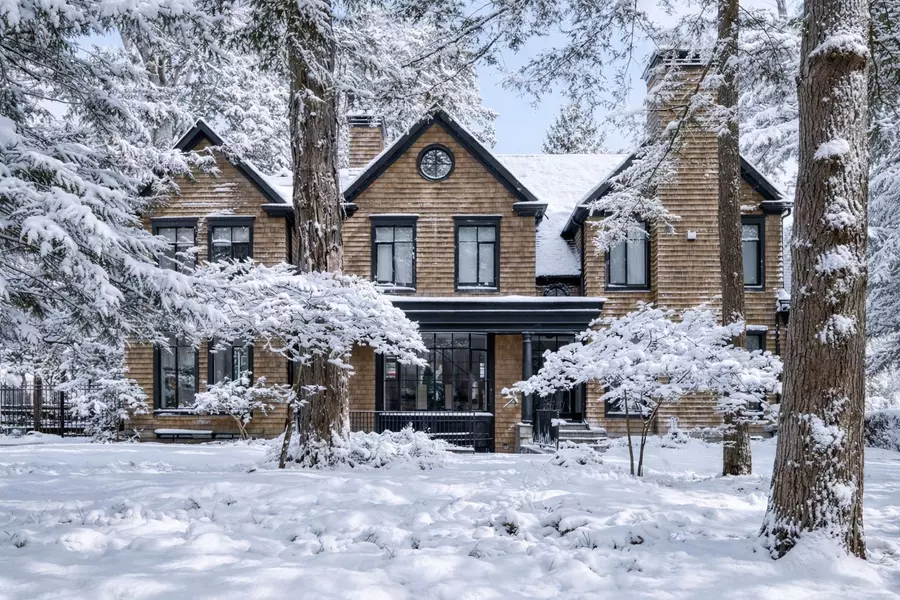 905 Sangster AVE, Mississauga, ON L5H 2Y3