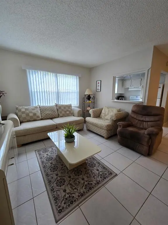 Deerfield Beach, FL 33442,148 Tilford G #148