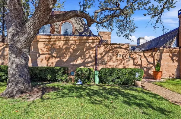 3213 Stonehenge Lane, Carrollton, TX 75006