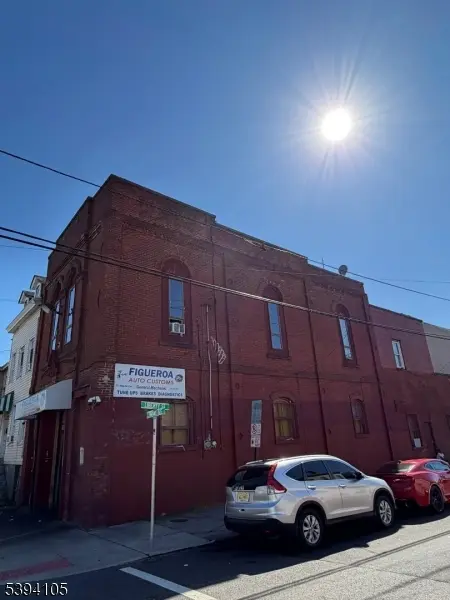 Paterson City, NJ 07522,71 Wayne Ave