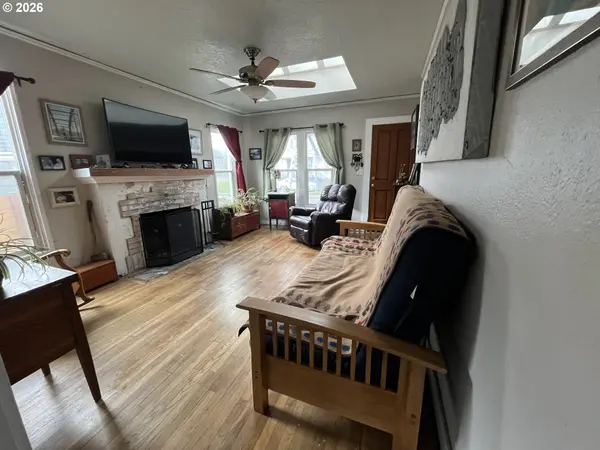 Salem, OR 97301,930 14TH ST