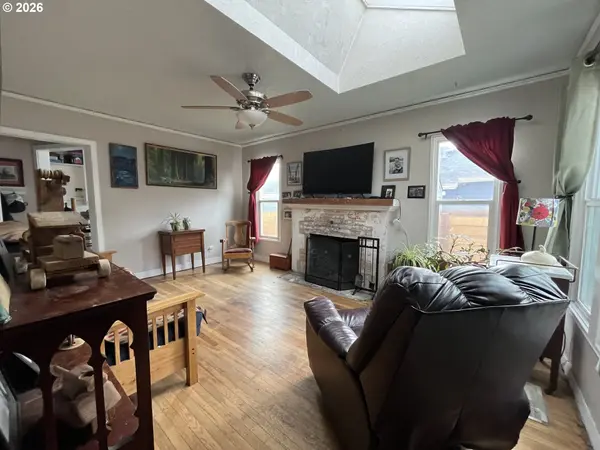 Salem, OR 97301,930 14TH ST