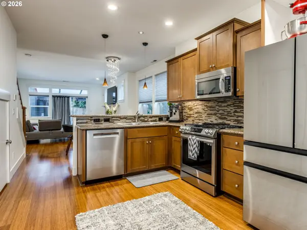 Portland, OR 97206,5619 SE CARLTON ST