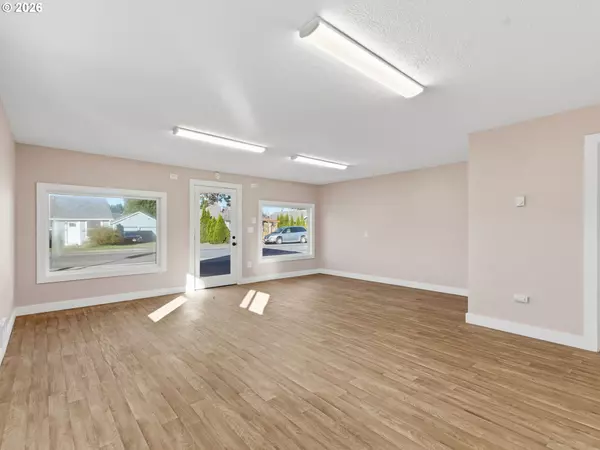 Warrenton, OR 97146,346 S Main