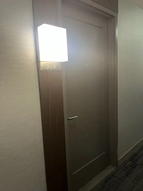 Toronto C03, ON M5P 2Y2,310 Tweedsmuir AVE #318