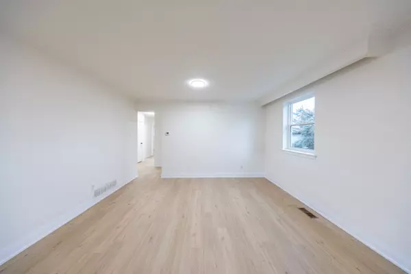 Toronto E09, ON M1K 4A8,154 Fitzgibbon AVE #Main