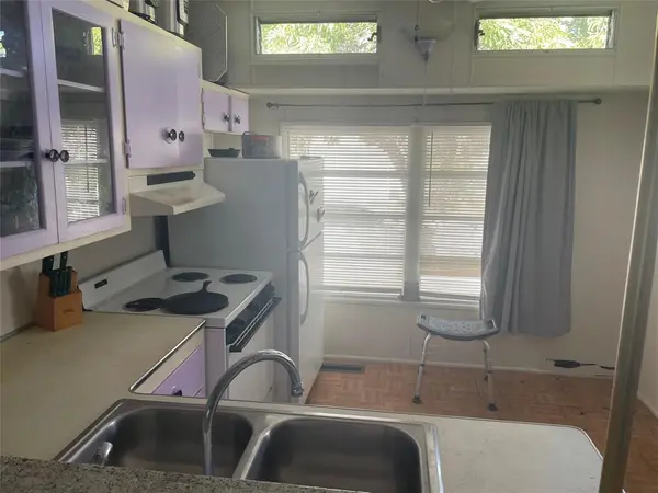 Davie, FL 33324,8540 SW 16th St