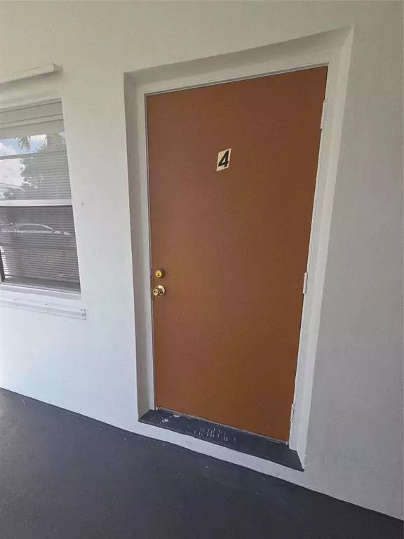 Hollywood, FL 33020,1007 N 19th Ave #4