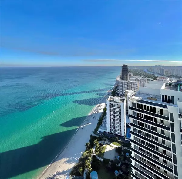 Hallandale Beach, FL 33009,1830 S Ocean Dr #4905