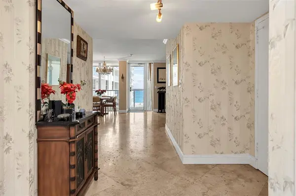 Fort Lauderdale, FL 33308,4300 N Ocean Blvd. #4F