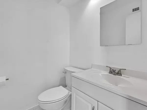 Coral Springs, FL 33065,8911 NW 28th Dr #E