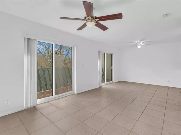 Coral Springs, FL 33065,8911 NW 28th Dr #E