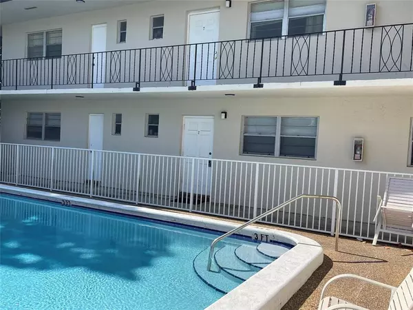 Hollywood, FL 33020,2622 Johnson St