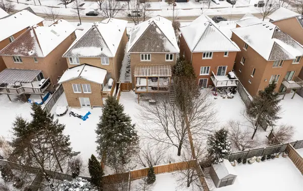 Aurora, ON L4G 6Y7,272 Stone RD