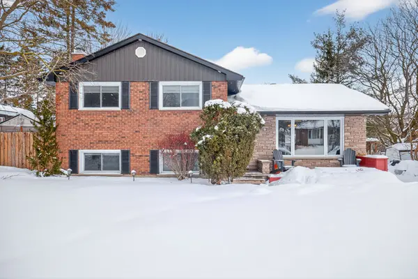 28 Springhome RD, Barrie, ON L4N 2W7