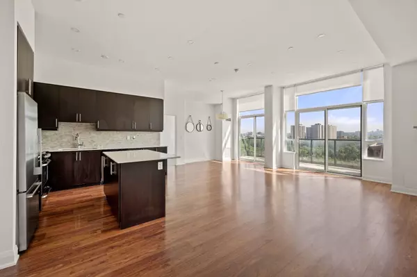 35 Fontenay CT #1205, Toronto W08, ON M9A 0E2